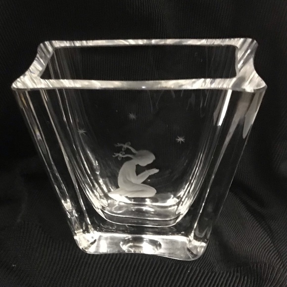 Vintage Skrufs Glasbruk Girl Praying Stars Vase - Picture 16 of 16